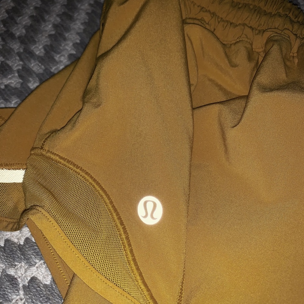 yellow hotty hot shorts!